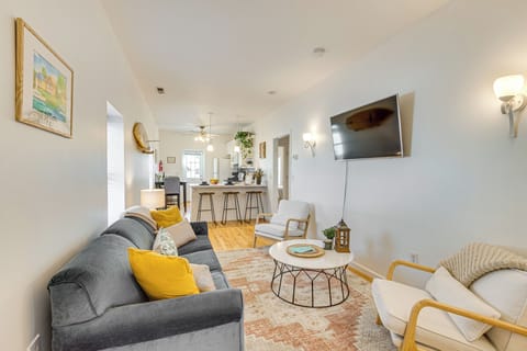 Keansburg Vacation Rental | 3BR | 1BA | 4 Steps to Enter | 840 Sq Ft