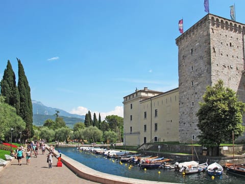 Water, Watercourse, Waterway, Channel, Bank, Lake, Tourist Attraction, Canal, Castle, Boat