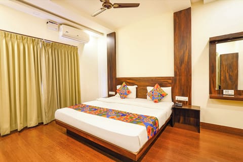 Deluxe Room | Egyptian cotton sheets, premium bedding, in-room safe, free WiFi