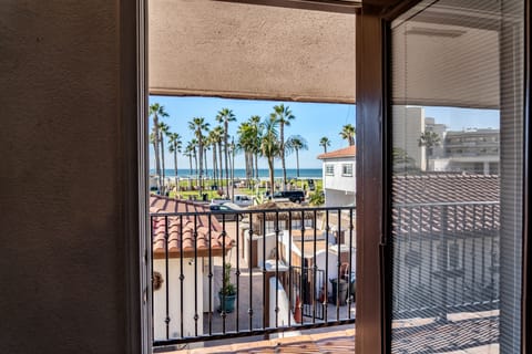 King Suite with Ocean View | Terrace/patio