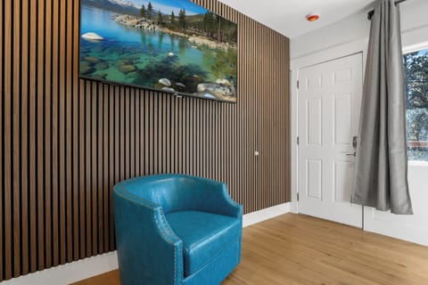 Deluxe Studio Suite | Television