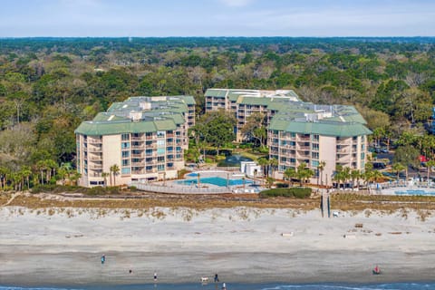 Palmetto Dunes complex