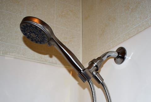 Premium bedding, laptop workspace, blackout drapes, free WiFi