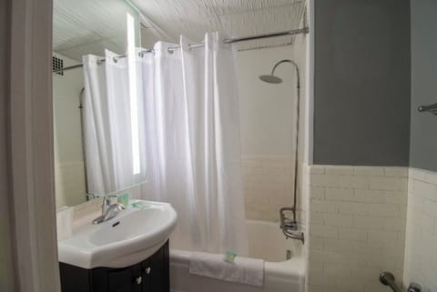 Desk, laptop workspace, free WiFi