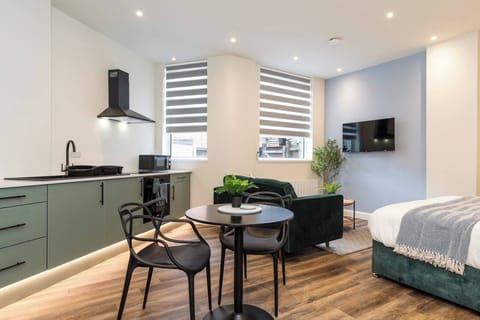 Studio | Dining