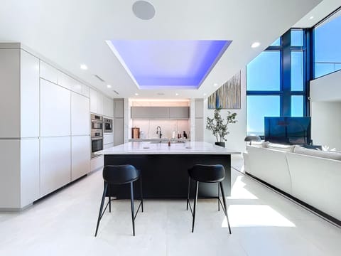 9e790942-7327-47d4-871f-71ca651f1ea4