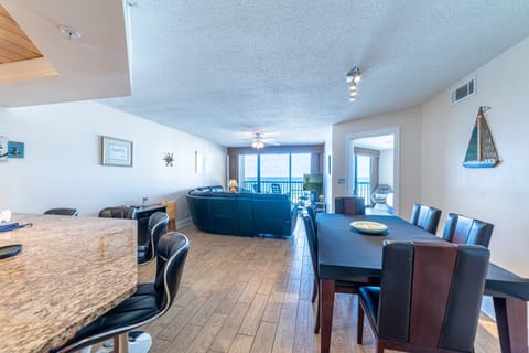 Welcome to "Red Baron HideAway" Summerhouse 607B at Summerhouse Condominiums in beautiful Panama City Beach, Florida!