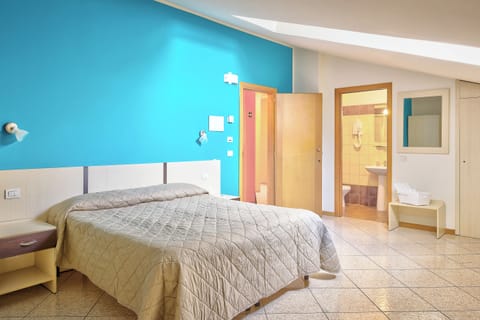 Desk, laptop workspace, blackout drapes, free WiFi