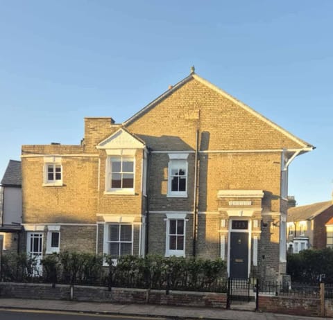 House, 3 Bedrooms, City View | Exterior