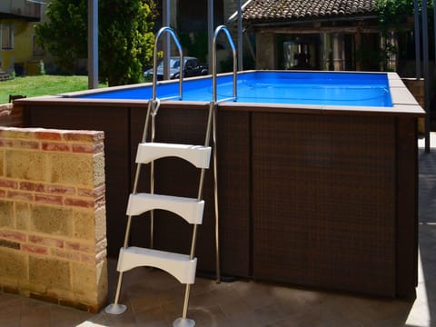 Swimming Pool, Leisure, Shade, Wood Stain, Houseplant, Backyard, Flowerpot
