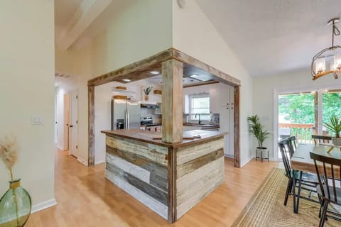 Family House, 3 Bedrooms, Kitchen, Courtyard View | Private kitchen | Coffee/tea maker, toaster