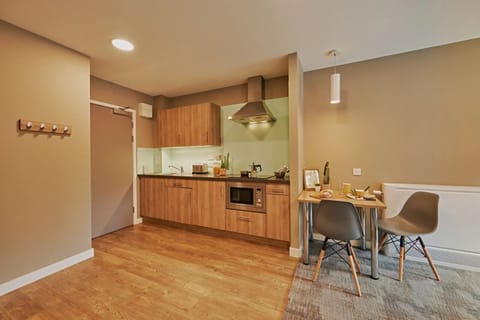 Studio, Non Smoking | Private kitchen | Electric kettle, toaster