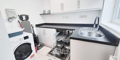 Comfort Single Room, 1 Twin Bed, Non Smoking | Laundry room