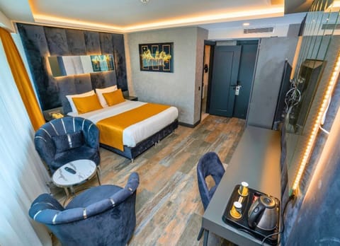 Deluxe Room | Premium bedding, in-room safe, soundproofing, free WiFi