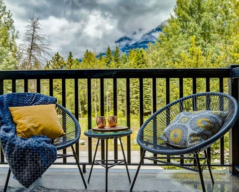 Beautiful view from the balcony to enjoy a cup of coffee.