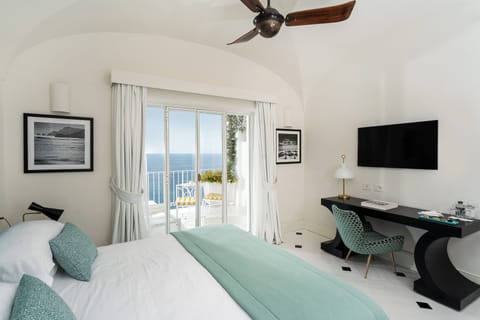 Deluxe Double Room, Sea View | Egyptian cotton sheets, premium bedding, down comforters, minibar