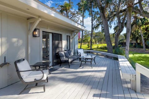 Private Patio Overlooking Golf Course Green