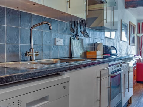 Kitchen | Seaview Retreat, Appledore