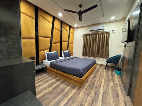 Deluxe Double Room, City View | Free WiFi
