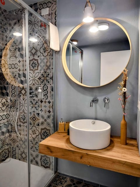 Classic Double Room | Desk, laptop workspace, free WiFi