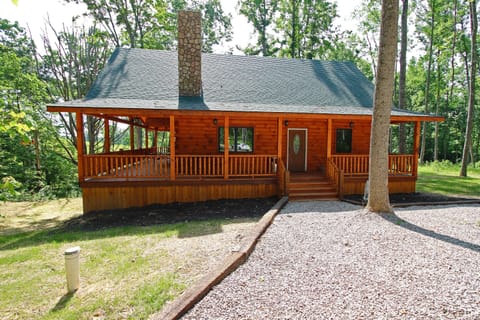 Timberwolf Retreat, from left of Parking area
