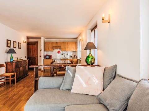 Apartment, Boat, Watercraft, Marina, Condominium, Balcony, Port, Harbor, Hotel, Boats And Boating--Equipment And Supplies