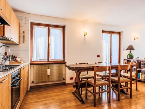 Apartment, Boat, Watercraft, Marina, Condominium, Balcony, Port, Harbor, Hotel, Boats And Boating--Equipment And Supplies