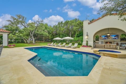 Sparkling Pool with outdoor entertainment