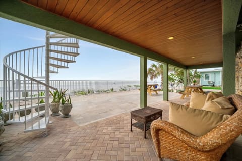 House | Terrace/patio