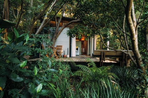 Deluxe Cabin, Garden View | Terrace/patio