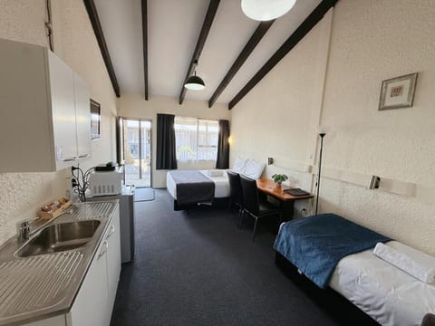 Double or Twin Room | Desk, free WiFi