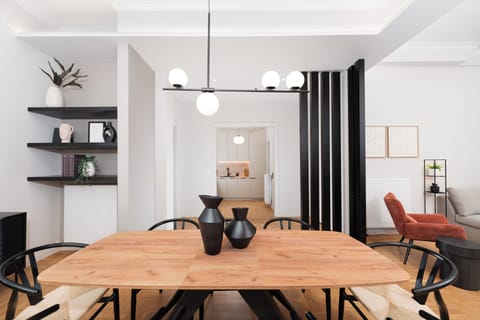 Deluxe Apartment, Kitchen | Dining room