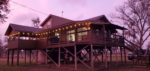 Riverside Retreat!