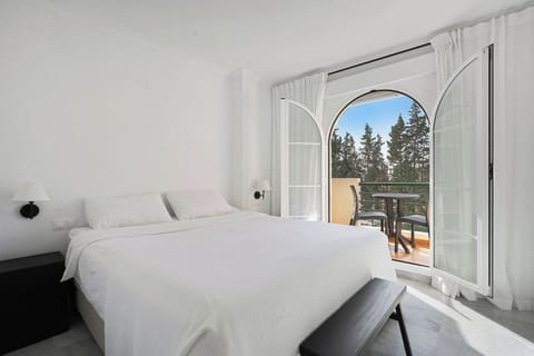 Exclusive Apartment, Ocean View | 2 bedrooms, blackout drapes, iron/ironing board, free WiFi