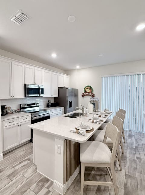 Fully equipped kitchen with everything you need to an easy conviniet stay