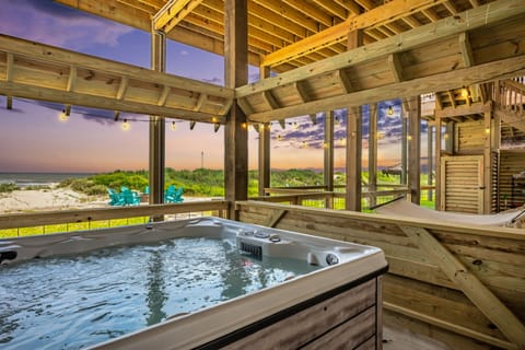 Indoor spa tub