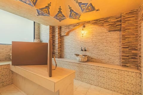 Sauna, hot tub, steam room, massages