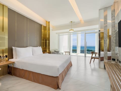 Free minibar, desk, blackout drapes, soundproofing