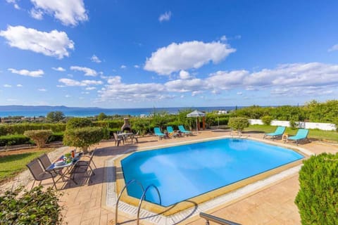 Private pool and terrace