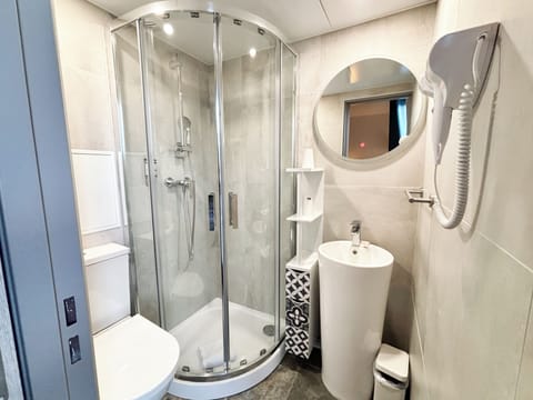 Free toiletries, soap, shampoo, toilet paper