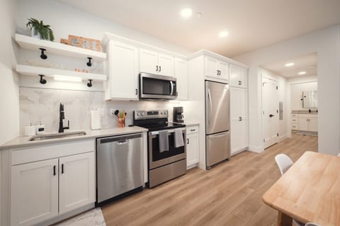 Clean & Modern - New Construction!