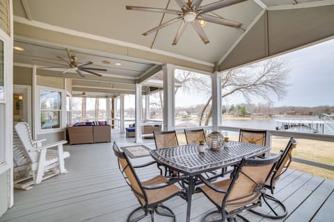 Mabank Vacation Rental | 4BR | 2.5BA | 2,176 Sq Ft | 1 Step Required