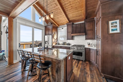 Granite Counters and Stainless Appliances