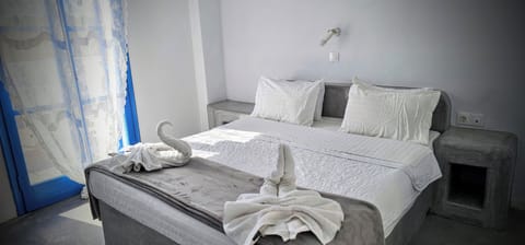 Double or Twin Room, Partial Sea View | Free WiFi