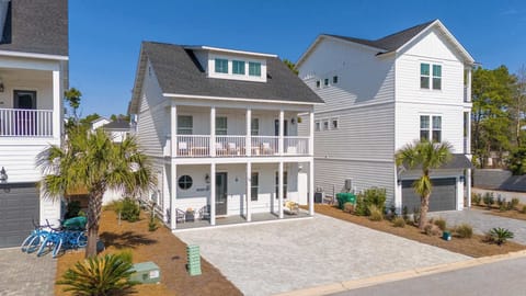 Exterior: Patio seating, driveway parking