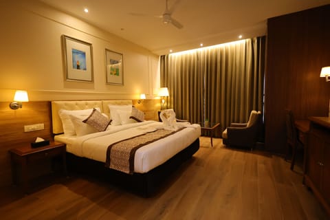 Deluxe Room | Soundproofing, iron/ironing board, free WiFi