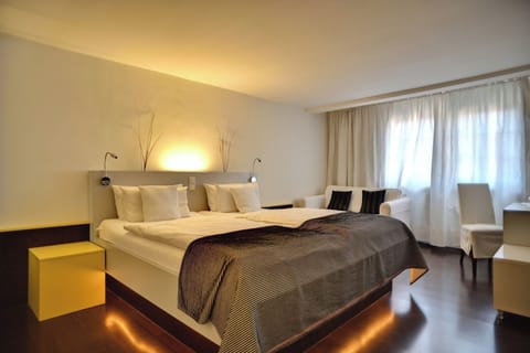 Single Room | Desk, laptop workspace, free WiFi, bed sheets