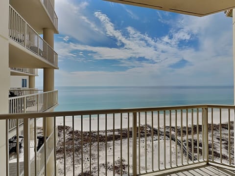 Welcome to The Beach Club - Avalon #1604