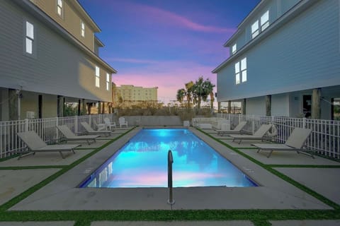 The house overlooks the pool and is only 10 steps from the front of the house