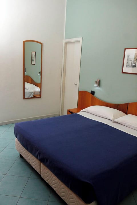 Classic Room, Balcony | In-room safe, blackout drapes, free WiFi